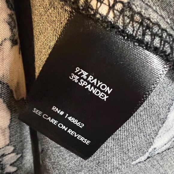 NWT Torrid Ava Floral Challis Cami Black 2X - Picture 3 of 5